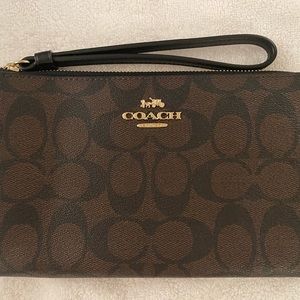 Large Coach Corner Zip Wristlet, Black/Brown